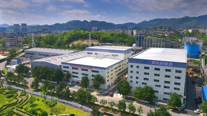 屋顶光伏选平顶还是斜顶？关键因素解析**